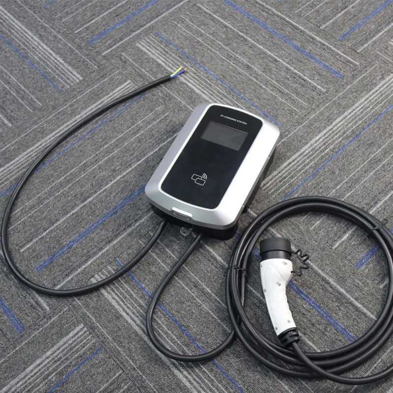 Estándar europeo de conexión WIFI de fase 3 Estación de carga de vehículos eléctricos montada en la pared para el hogar