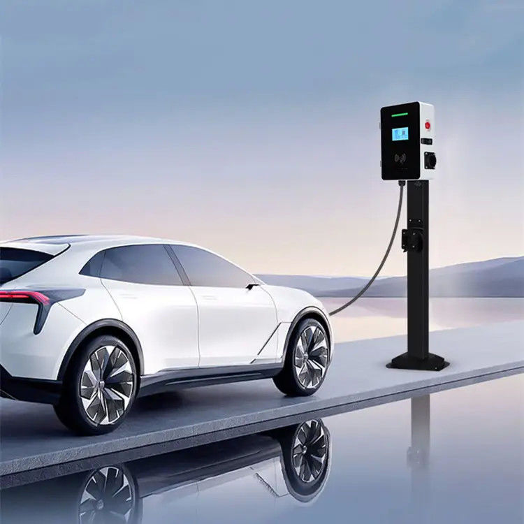 Solo Type2 del arma 7 kilovatios de EV de carga de la estación de la exhibición de pantalla LCD montada en la pared